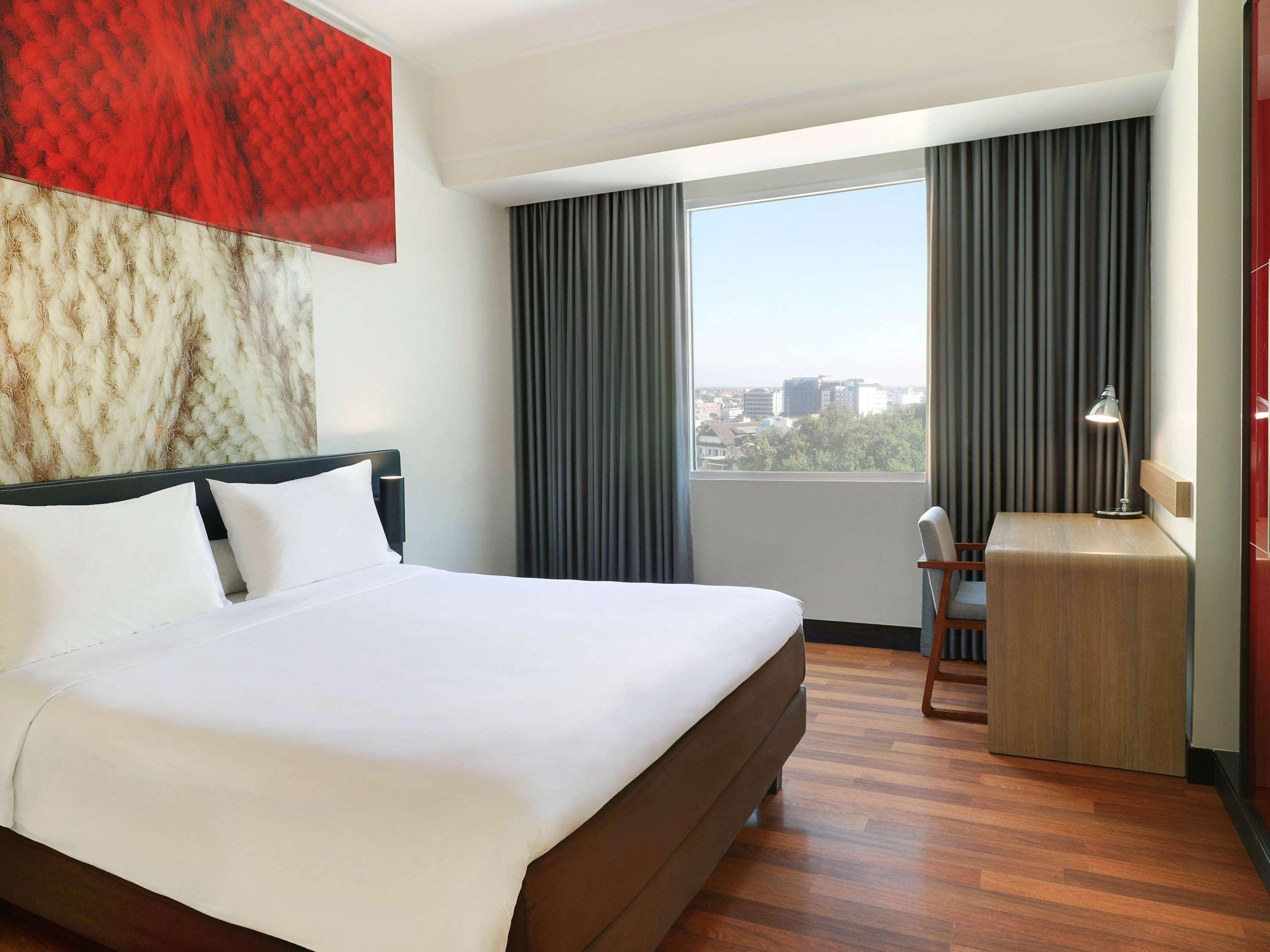 Отель Ibis Malioboro Джокьякарта Экстерьер фото