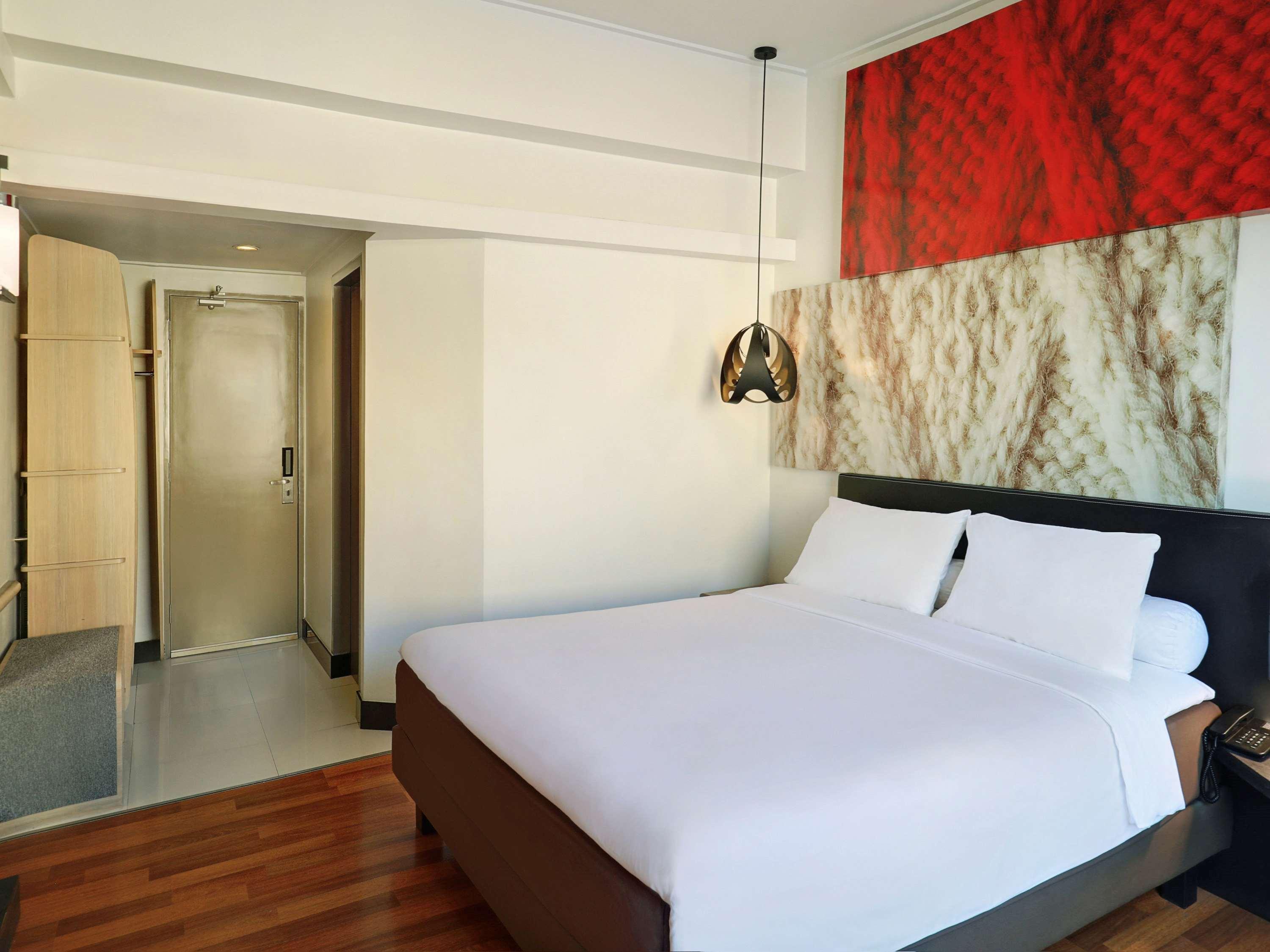 Отель Ibis Malioboro Джокьякарта Экстерьер фото