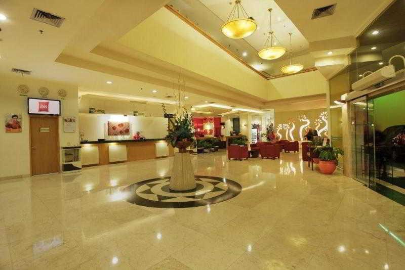 Отель Ibis Malioboro Джокьякарта Экстерьер фото