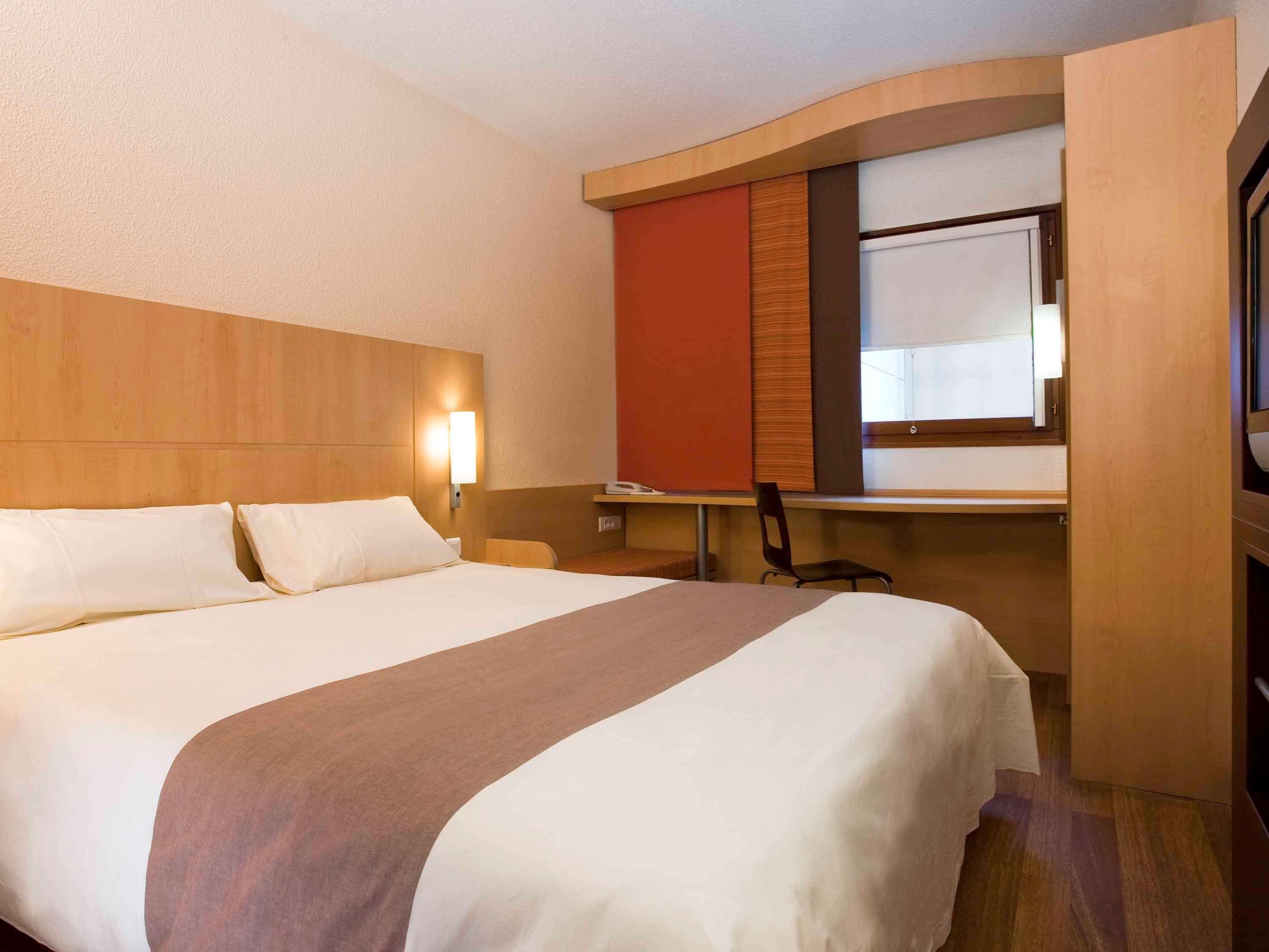 Отель Ibis Malioboro Джокьякарта Экстерьер фото