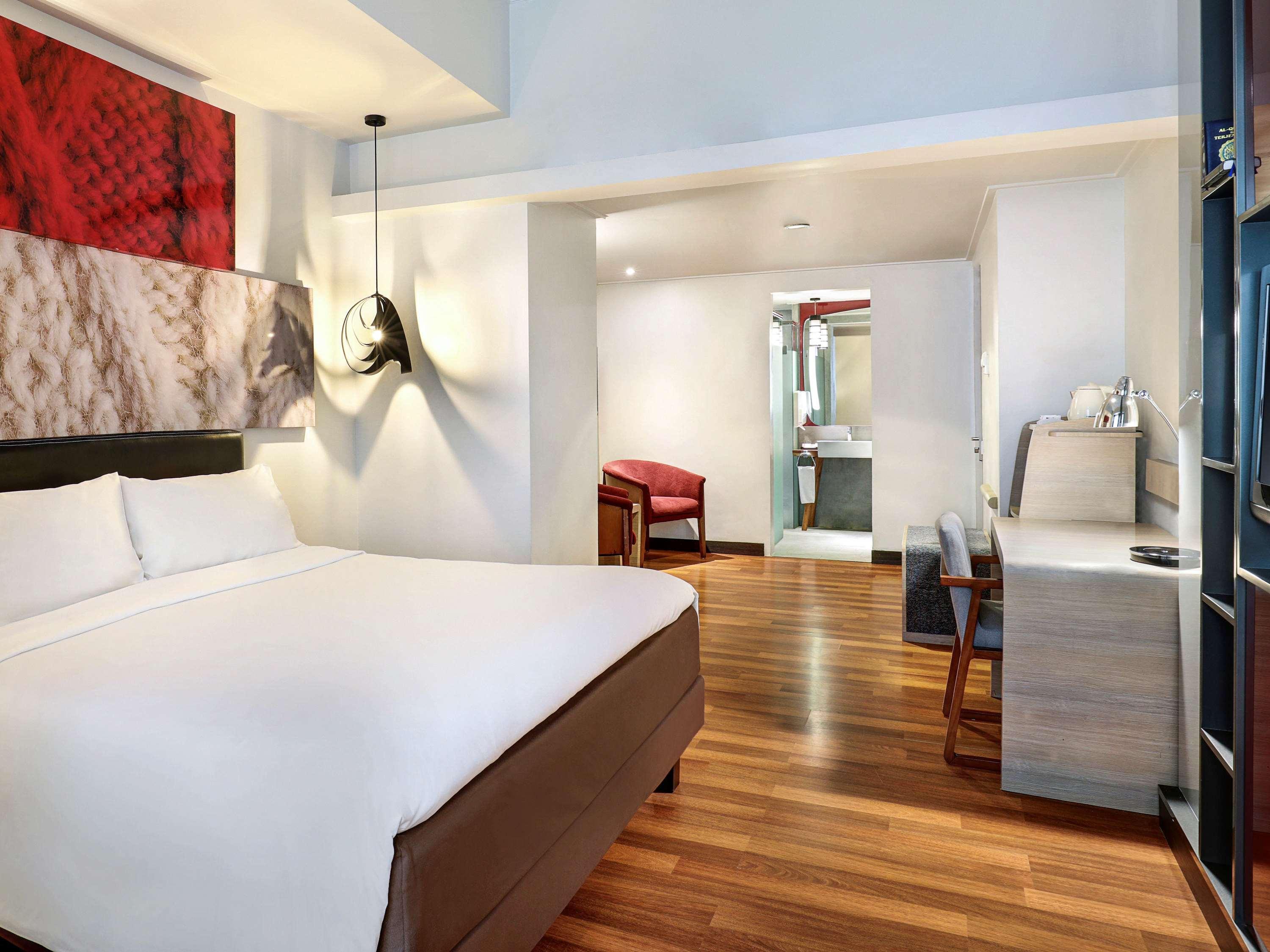 Отель Ibis Malioboro Джокьякарта Экстерьер фото