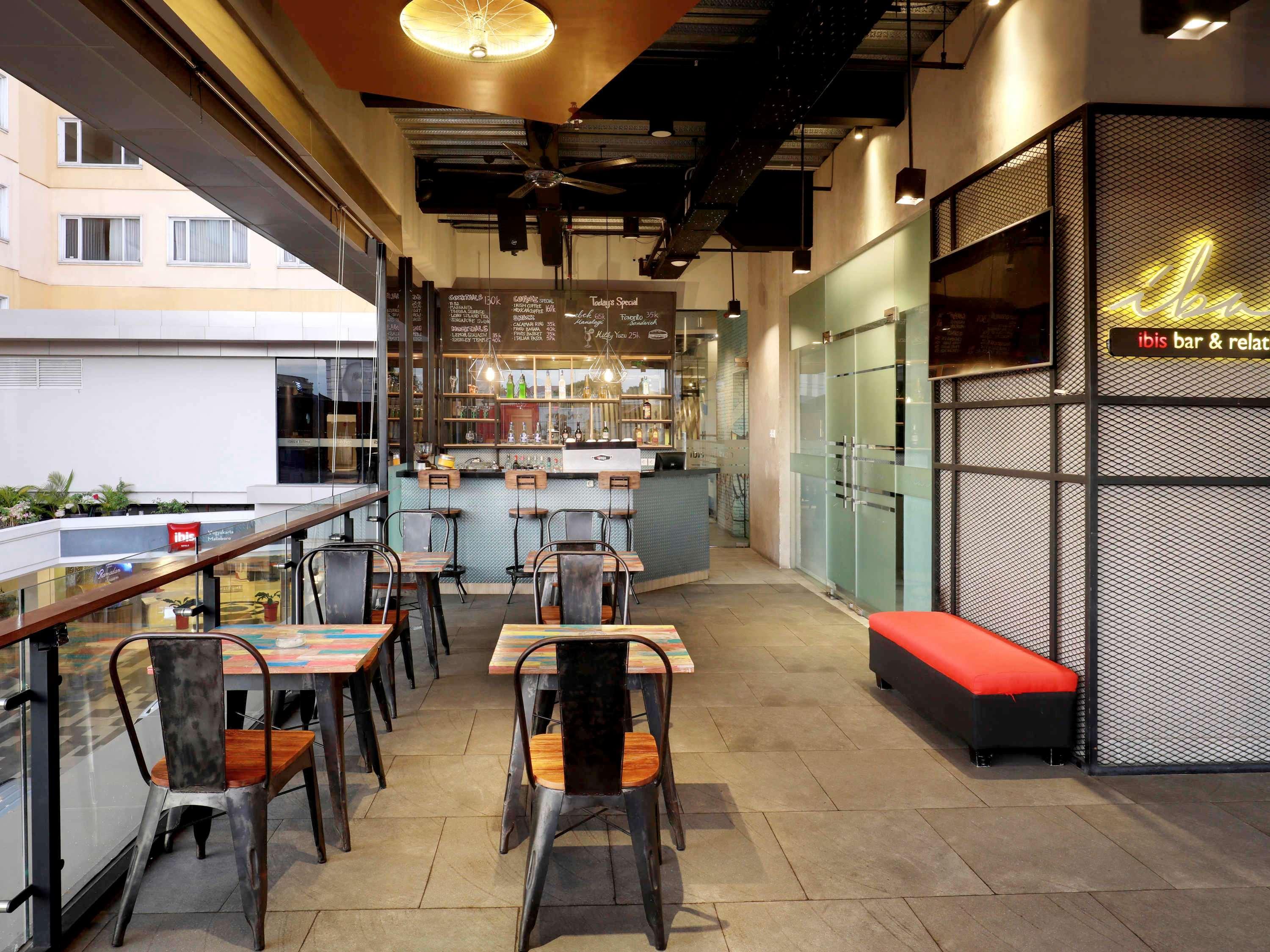 Отель Ibis Malioboro Джокьякарта Экстерьер фото