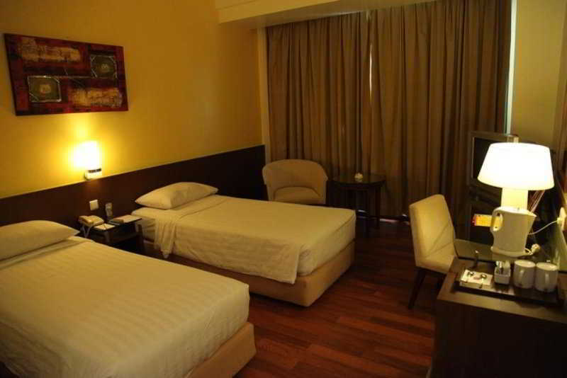 Отель Ibis Malioboro Джокьякарта Экстерьер фото