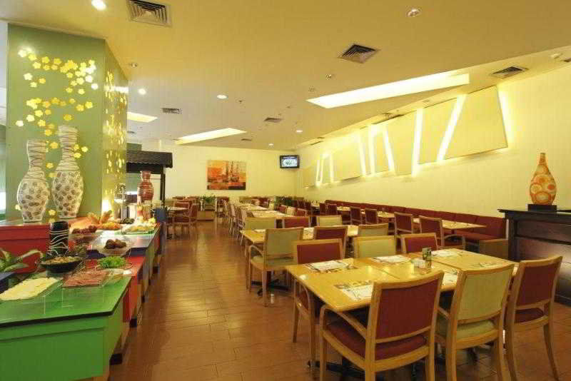 Отель Ibis Malioboro Джокьякарта Экстерьер фото
