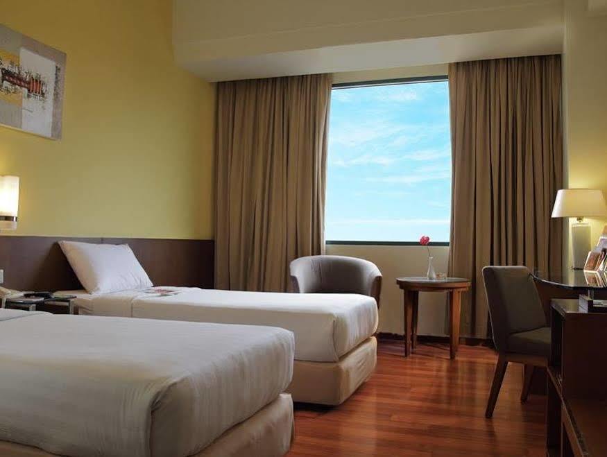 Отель Ibis Malioboro Джокьякарта Экстерьер фото