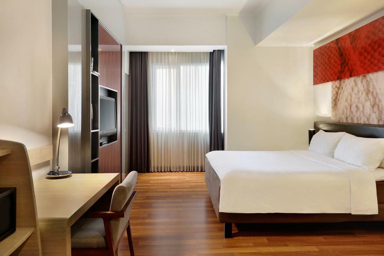 Отель Ibis Malioboro Джокьякарта Экстерьер фото